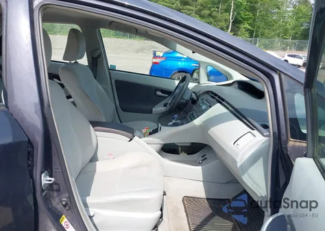 2010 Toyota Prius Iii z USA, uszkodzony, nr VIN JTDKN3DU3A0012492